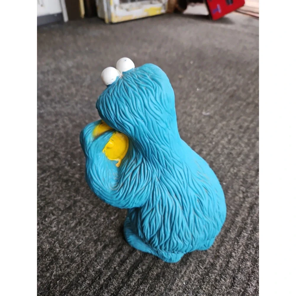 Vintage Illco Sesame Street Cookie Monster Coin Bank Complete w/Stopper 9
